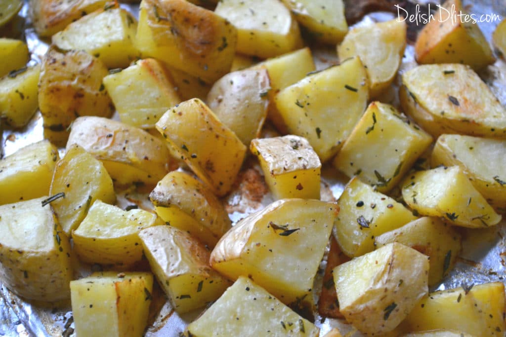 Roasted Garlic, Rosemary & Thyme Potatoes Delish D'Lites
