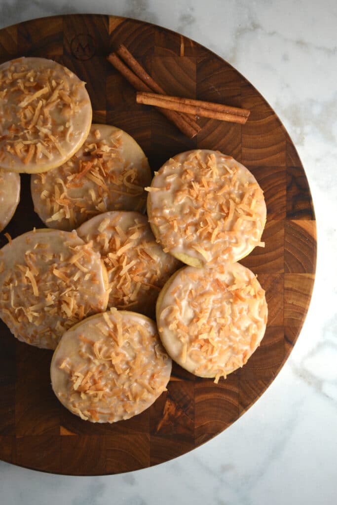 Coquito (Puerto Rican Eggnog) Cookies