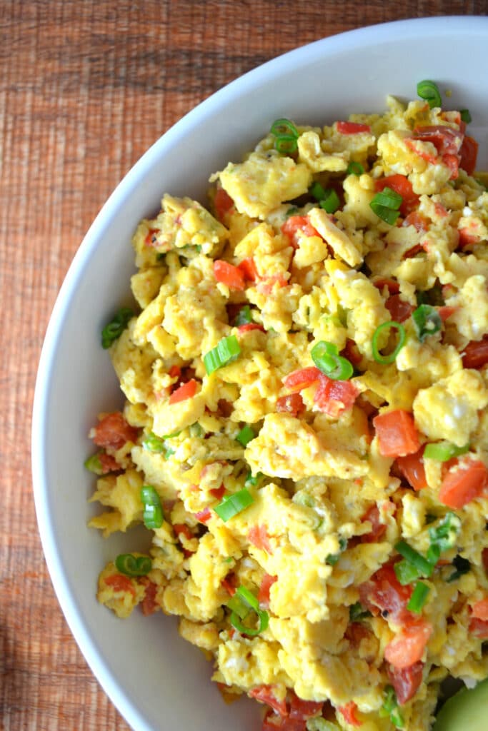 Huevos Pericos (Colombian Scrambled Eggs with Tomatoes and Scallions)